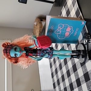 Monster High Lorna McNessie 2014